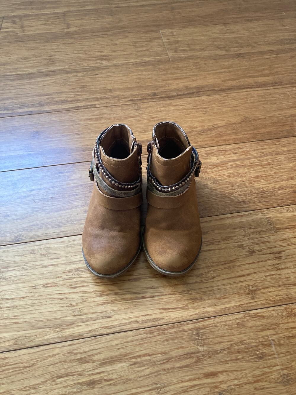Jellypop Little Girls Brown Booties, Size 7